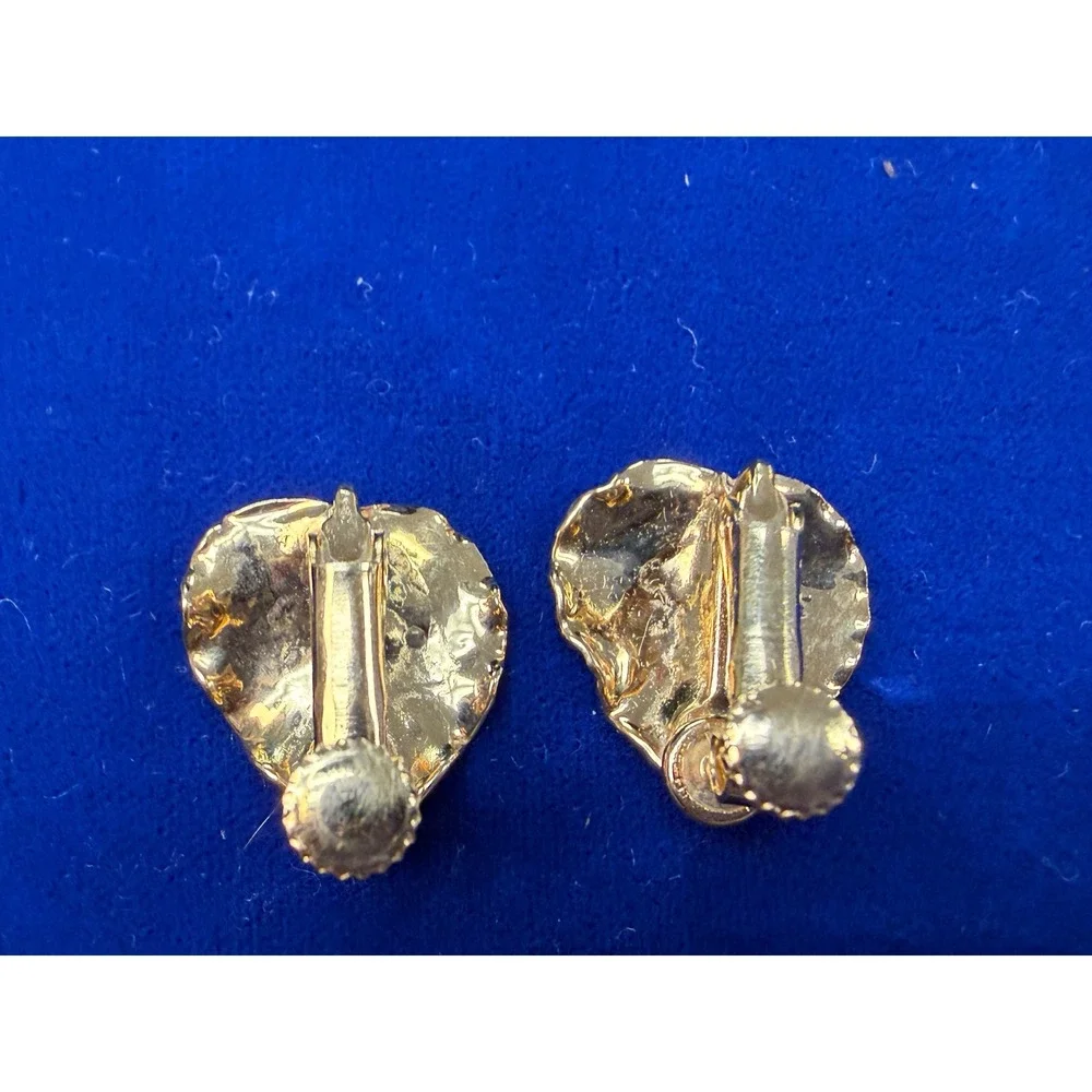 Vintage Gold Tone Textured Leaf Screw Back Clip On Earrings Organic Botanical